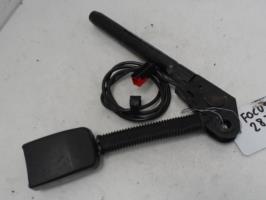 Attache ceinture avant gauche