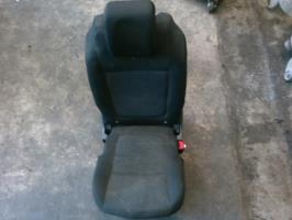 Asiento trasero central
