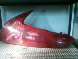 Fanale posteriore principale sinistro (luci)