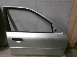 Puerta delantera derecha