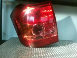 Fanale posteriore principale sinistro (luci)