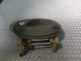Poignee porte avant gauche