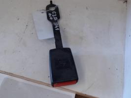 Attache ceinture avant droit