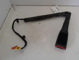Attache ceinture avant gauche