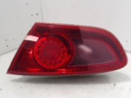 Luz trasera secundaria derecha (luces)