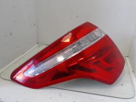 Fanale posteriore principale sinistro (luci)