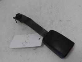 Attache ceinture avant gauche
