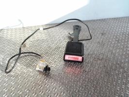Attache ceinture avant gauche