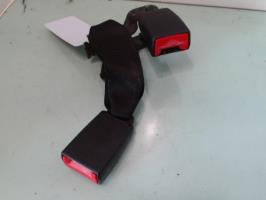 Attache ceinture arriere droit