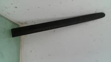 Baguette de porte arriere gauche 
