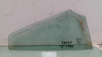 Ventanilla triangular trasera izquierda (puerta)
