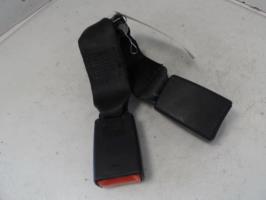 Attache ceinture arriere droit