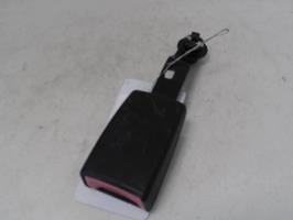 Attache ceinture avant droit