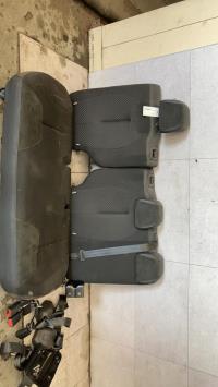 Sedile posteriore a panchetta (KIT DERIV VP)