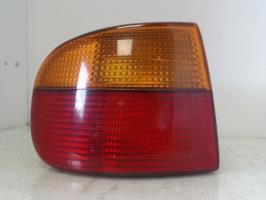 Fanale posteriore principale sinistro (luci)