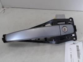 Poignee porte avant gauche