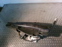 Poignee porte avant droit