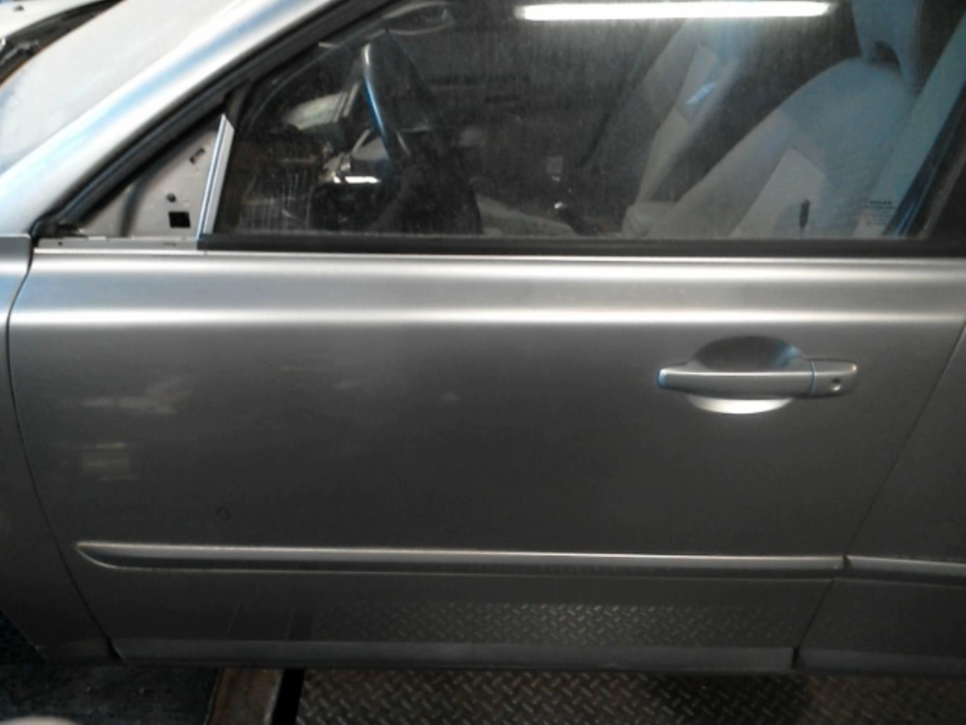Porte avant gauche