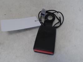 Attache ceinture avant droit