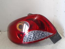 Fanale posteriore principale sinistro (luci)
