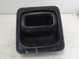 Tirador de puerta delantera izquierda