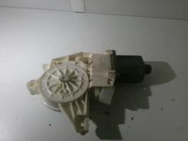 Moteur leve vitre avant gauche