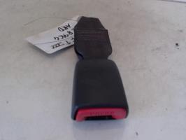 Attache ceinture arriere droit