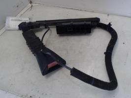 Attache ceinture avant droit