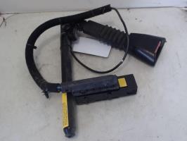 Attache ceinture avant gauche