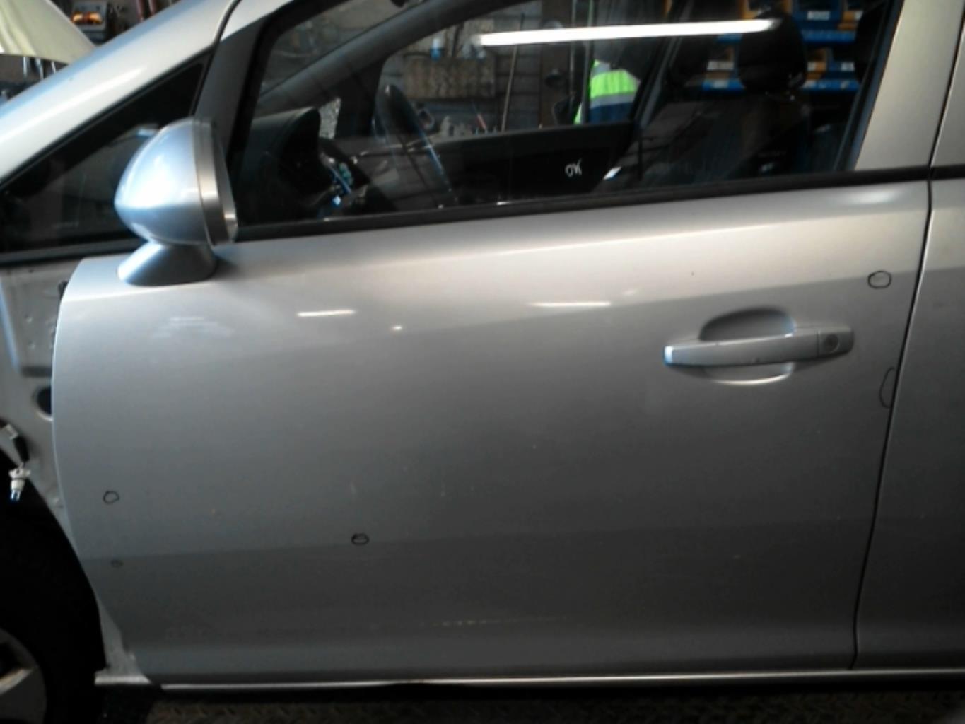 Porte avant gauche