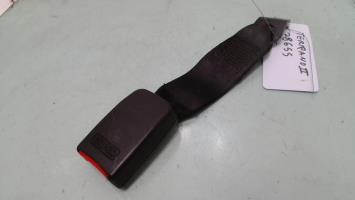 Attache ceinture arriere centrale
