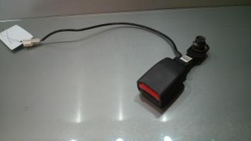 Attache ceinture avant gauche