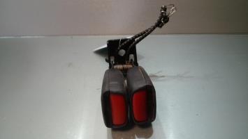Attache ceinture arriere gauche