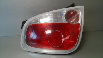 Fanale posteriore principale sinistro (luci)