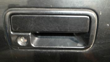 Poignee porte avant droit