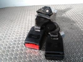 Attache ceinture arriere droit
