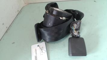 Attache ceinture arriere droit