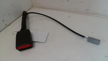 Attache ceinture avant droit