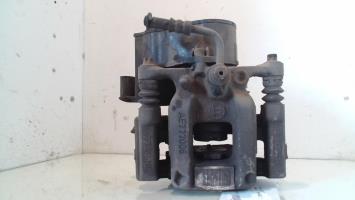 Estribo trasero izquierdo (freno)