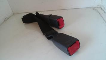 Attache ceinture arriere gauche