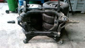 Culla motore anteriore