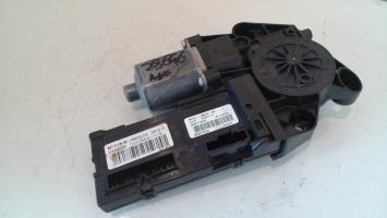 Moteur leve vitre avant gauche