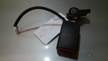 Attache ceinture arriere droit
