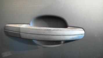 Poignee porte arriere droit