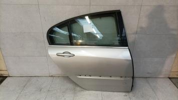 Puerta trasera derecha