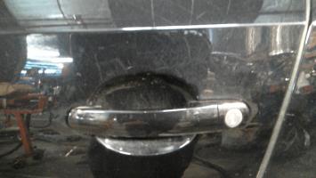 Poignee porte avant gauche