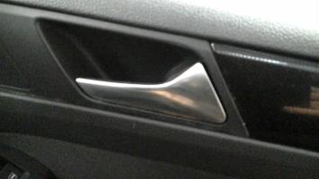 Poignee interieur avant droit