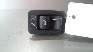 Interrupteur de leve vitre avant droit