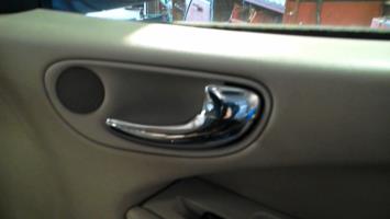 Poignee interieur avant droit