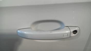 Poignee porte avant gauche